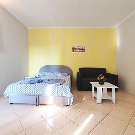 Apartmani I Sobe Brancin เนอุม ภายนอก รูปภาพ