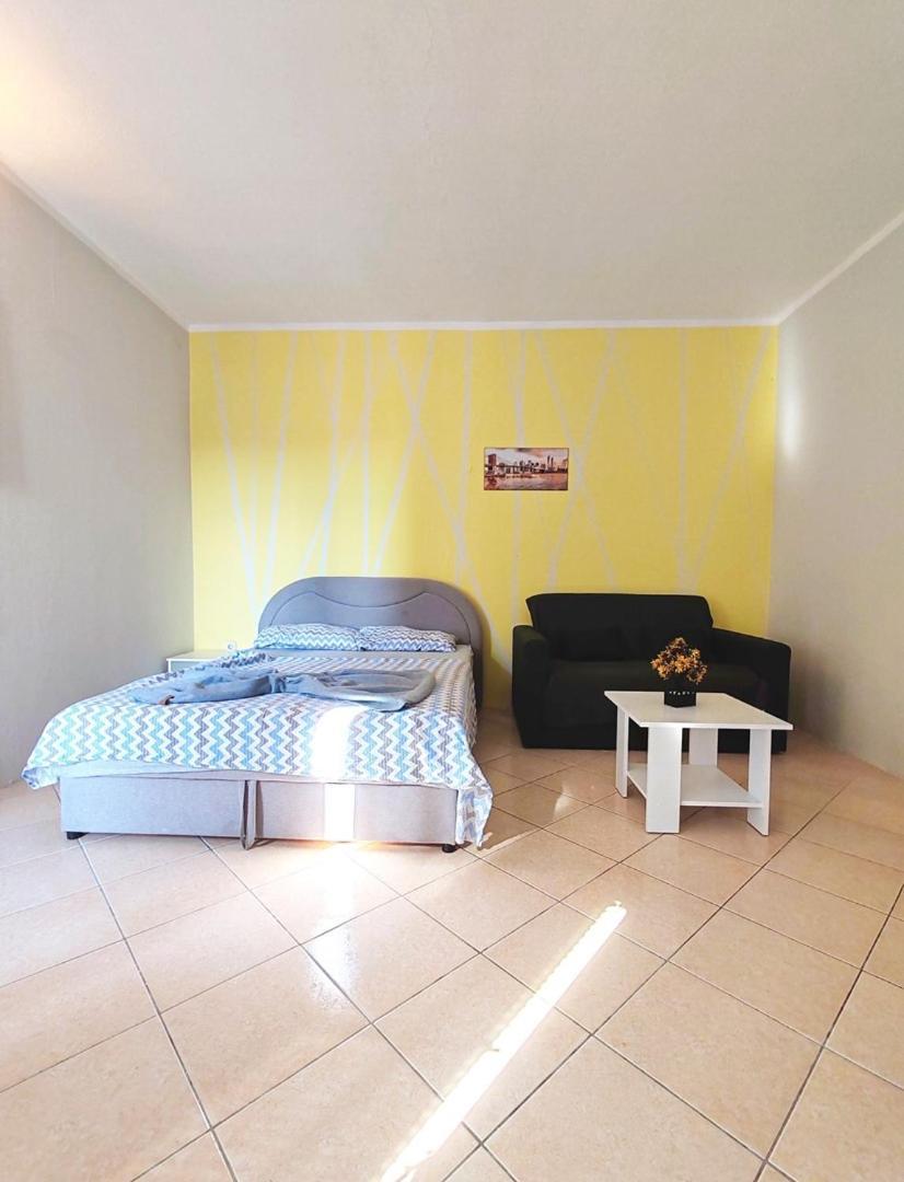 Apartmani I Sobe Brancin เนอุม ภายนอก รูปภาพ