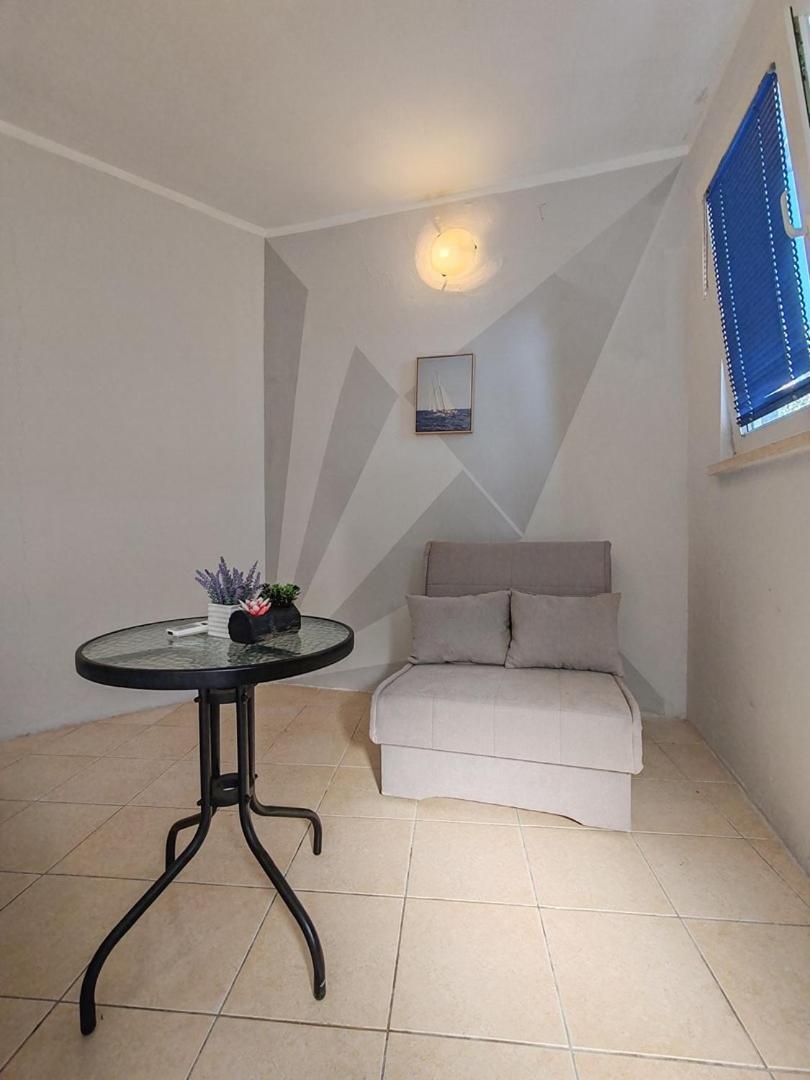 Apartmani I Sobe Brancin เนอุม ภายนอก รูปภาพ