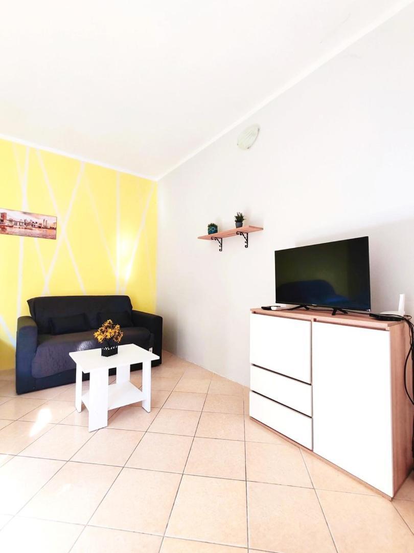 Apartmani I Sobe Brancin เนอุม ภายนอก รูปภาพ