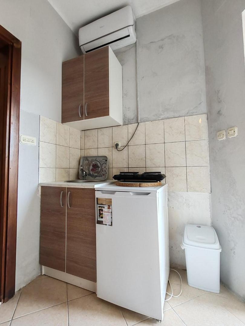 Apartmani I Sobe Brancin เนอุม ภายนอก รูปภาพ
