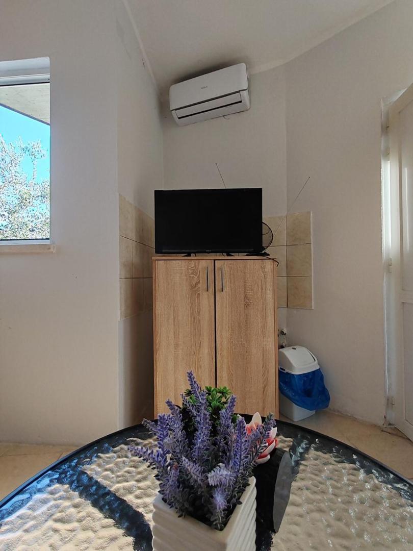 Apartmani I Sobe Brancin เนอุม ภายนอก รูปภาพ
