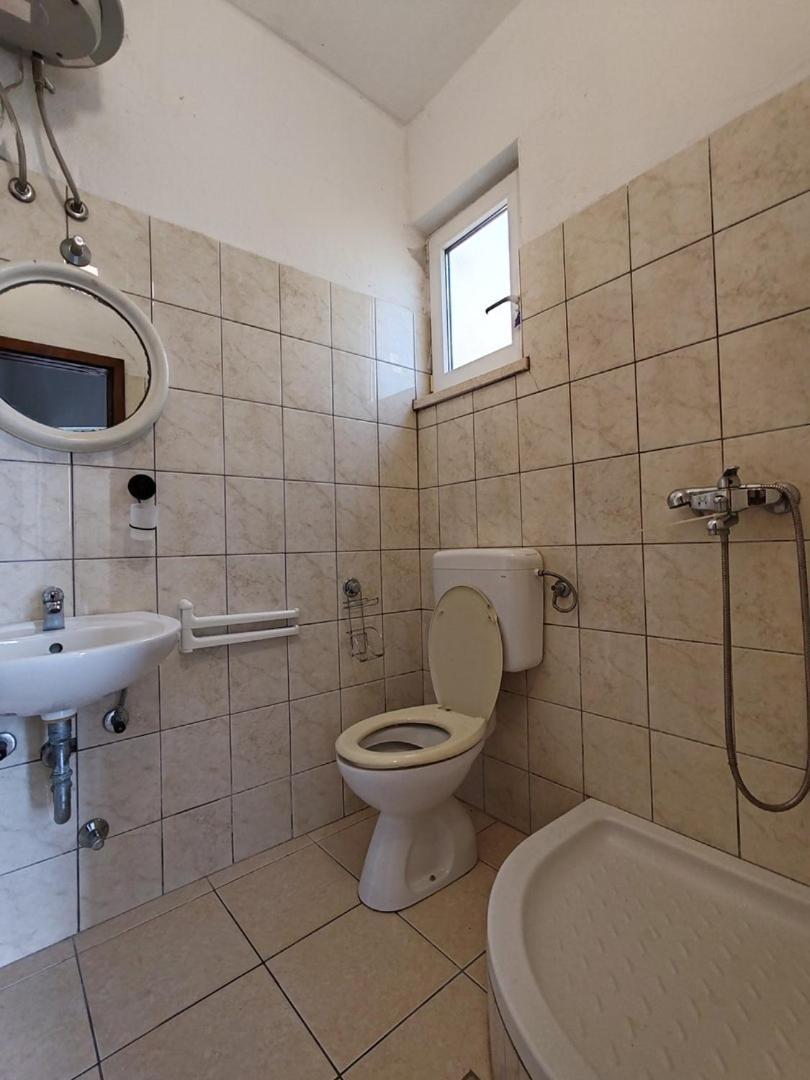 Apartmani I Sobe Brancin เนอุม ภายนอก รูปภาพ
