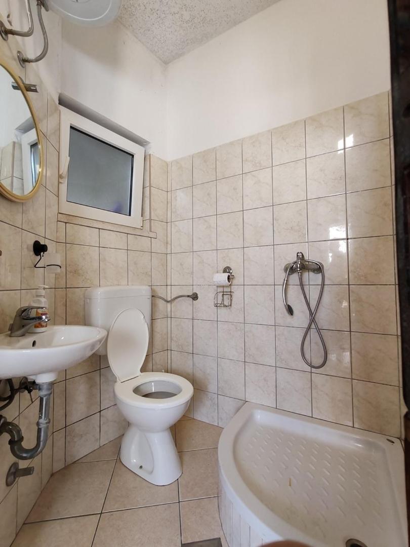 Apartmani I Sobe Brancin เนอุม ภายนอก รูปภาพ